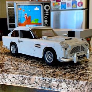 LEGO James Bond Aston Martin DB5